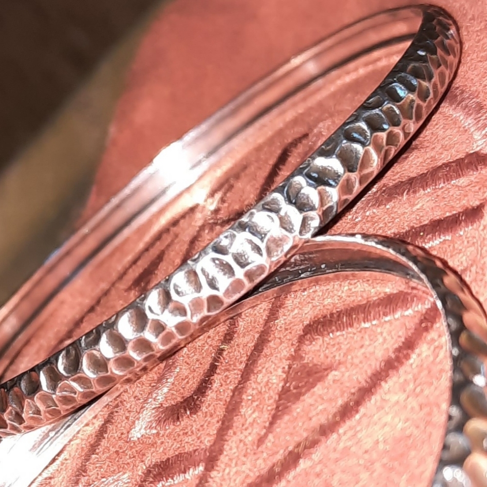 Hammered Handmde Silver Bangle Pair - image 8